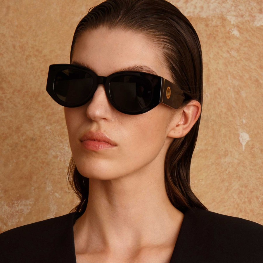 Sunglasses Linda Farrow | The Debbie | D-Frame Sunglasses In Black (C1)